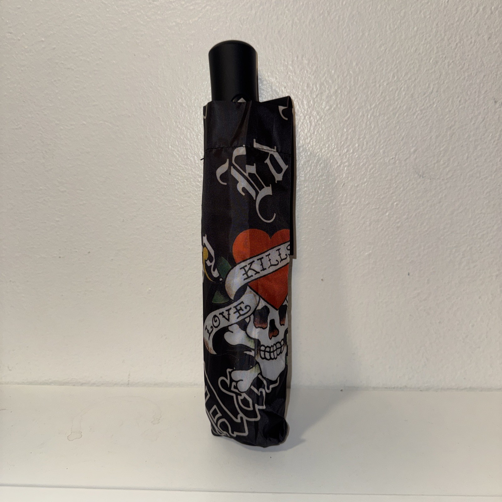 Ed Hardy Auto Open Compact Umbrella Love Kills Slowly Skulls Hearts Cards new