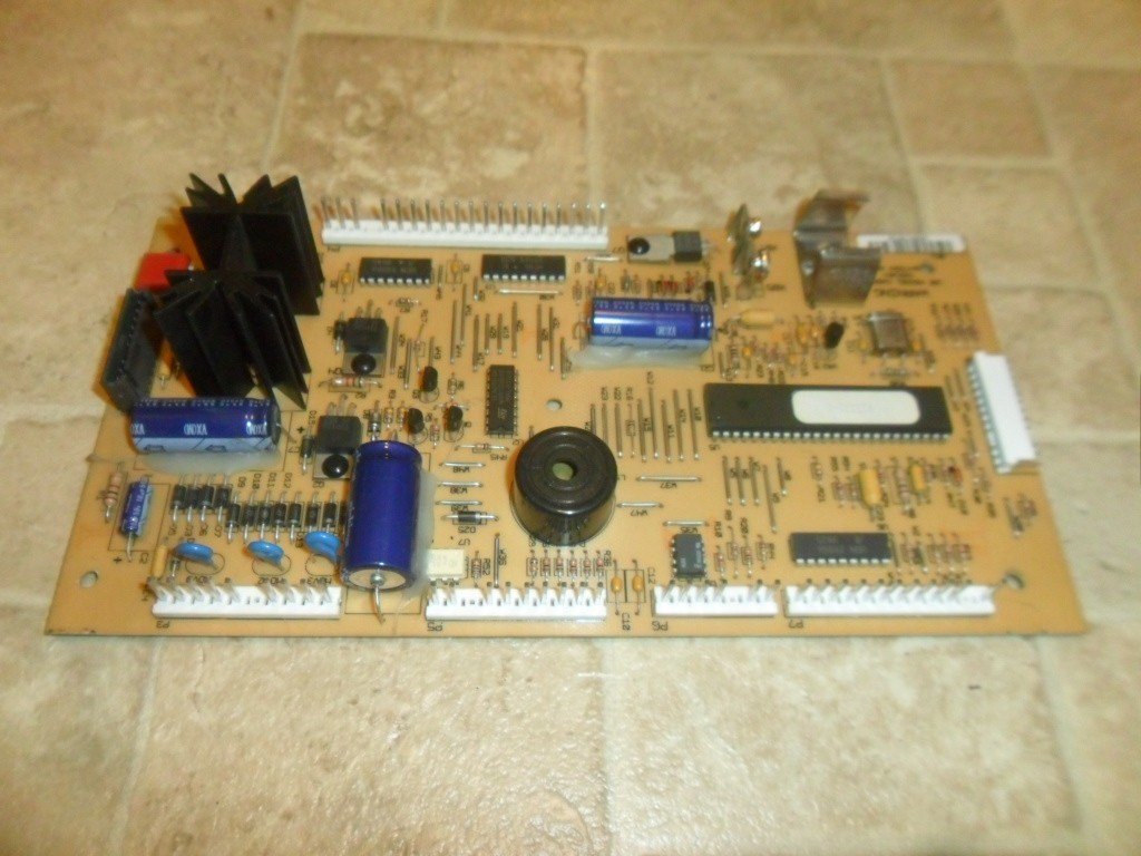 Used USI/FSI snack vending machine main control board - brown