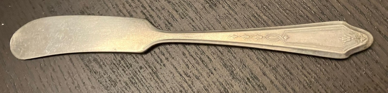 VTG Discontinued 1847  Rogers Bros. Silverplated Butter Knife Ancestral Pattern