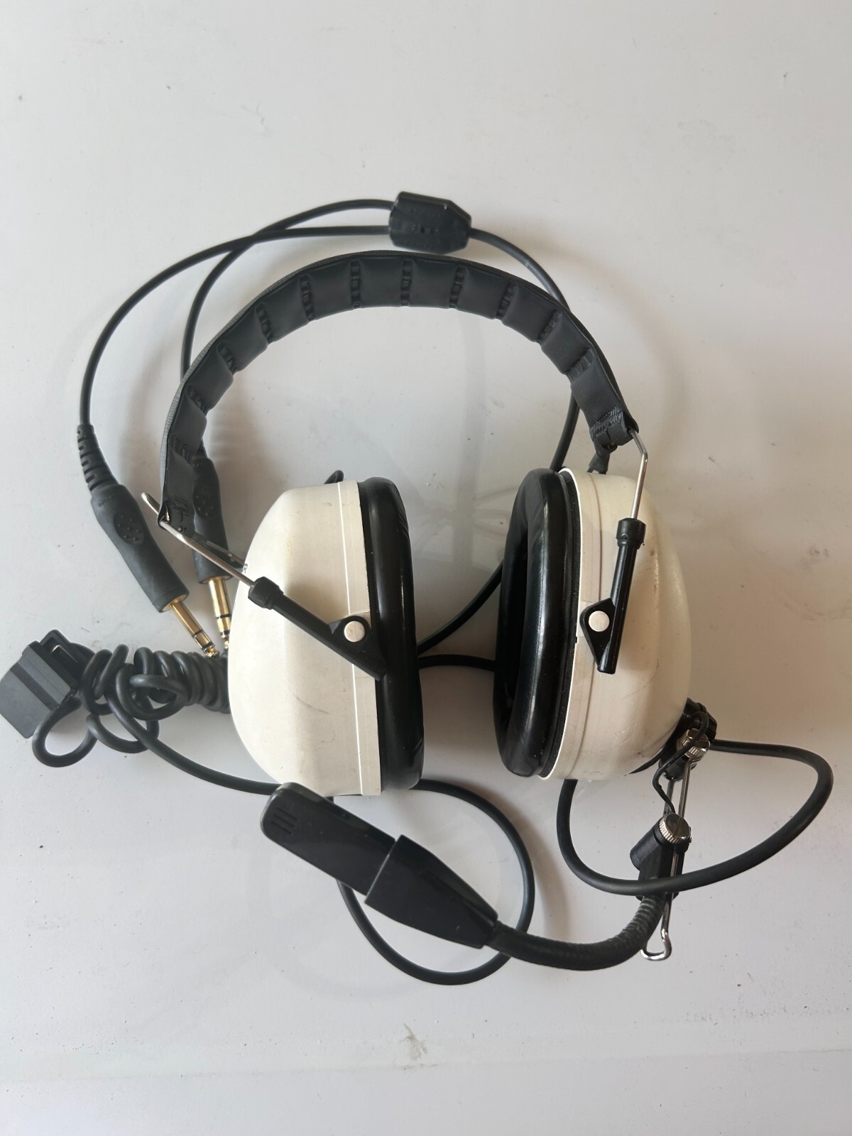 Used Peltor 7004 General Aviation Headphones