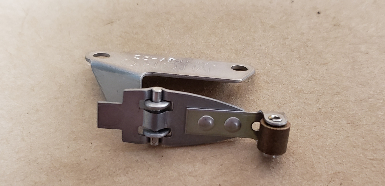 MICRO SWITCH SENSING AND CONTROL CEA2300 (100PCS)