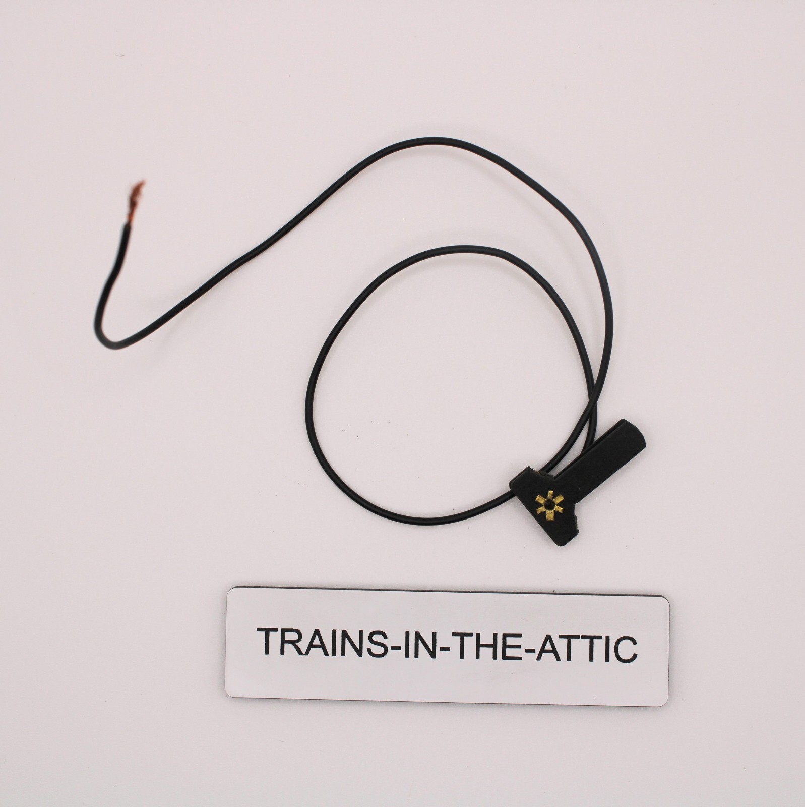 LIONEL HEADLIGHT WIRED CONTACT.