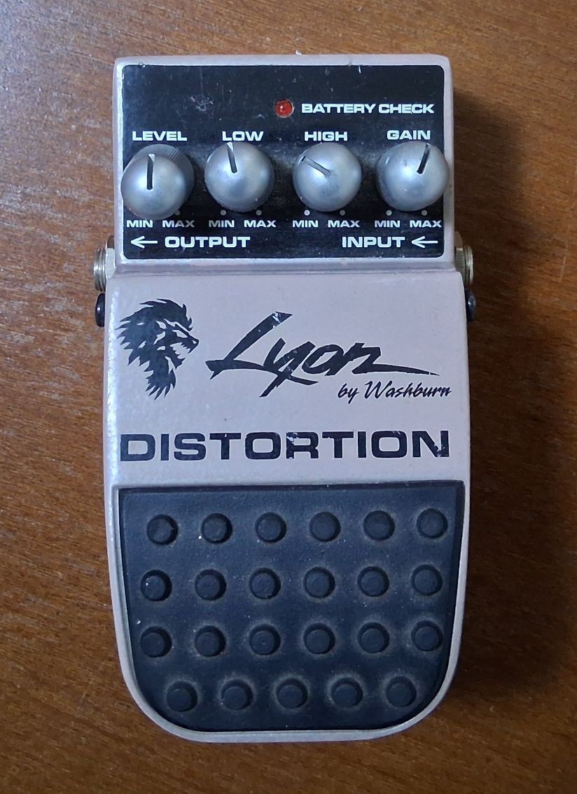 LYON  DISTORTION