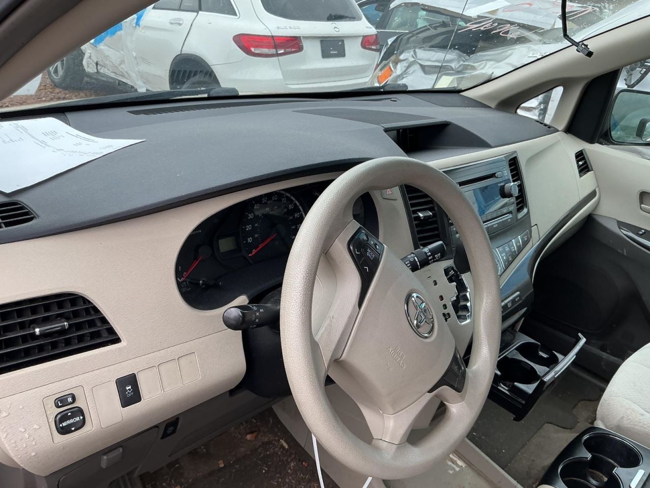 SIENNA 2013 Glove Box 4951419