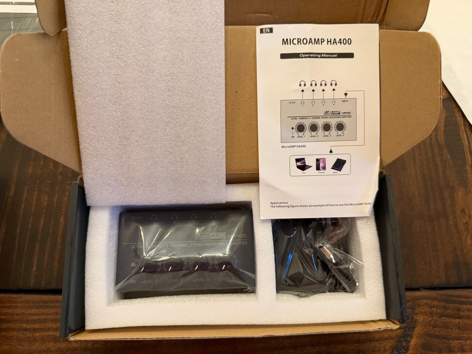 MicroAMP HA400 4-Channel Compact Stereo Headphone Amplifier Splitter NIB