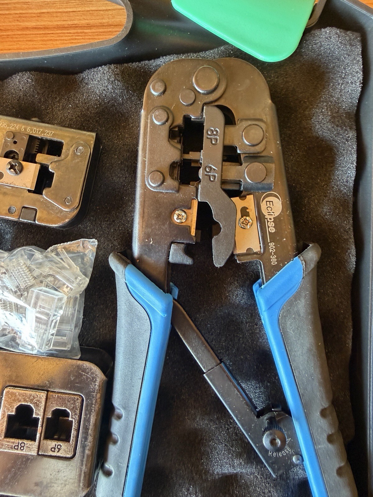 Eclipse Network Service Kit RJ45 RJ11 Crimping Tool Set w/ Connectors & Case