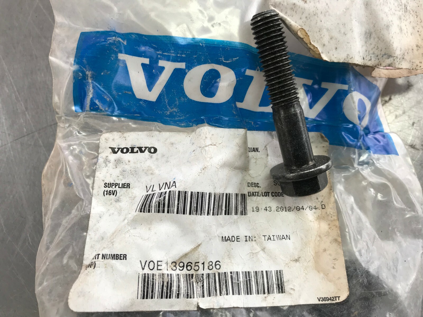 13965186  GENUINE Volvo   FLANGE SCREW  QTY of 5 Screws   VOE13965186