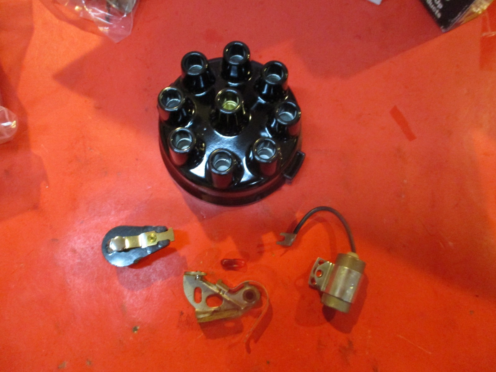 CADILLAC-1940-1948  -  LASALLE 1937-40   DISTRIBUTOR CAP & ROTOR-POINT-COND.