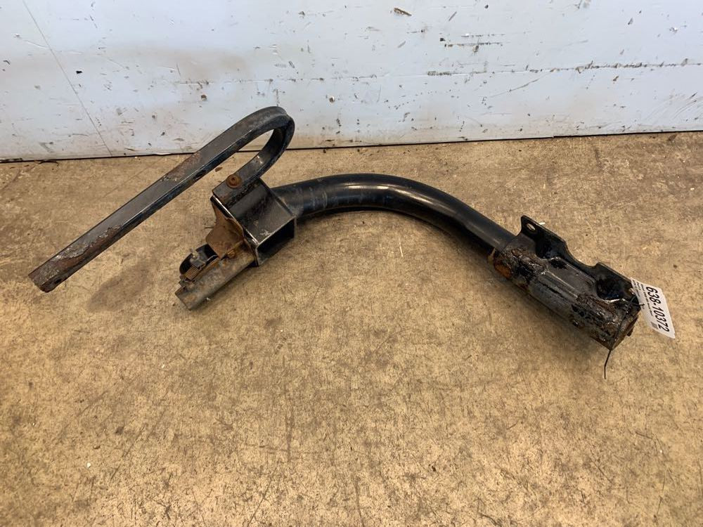 2002 Volvo VHD Hood Rest (638-10372)