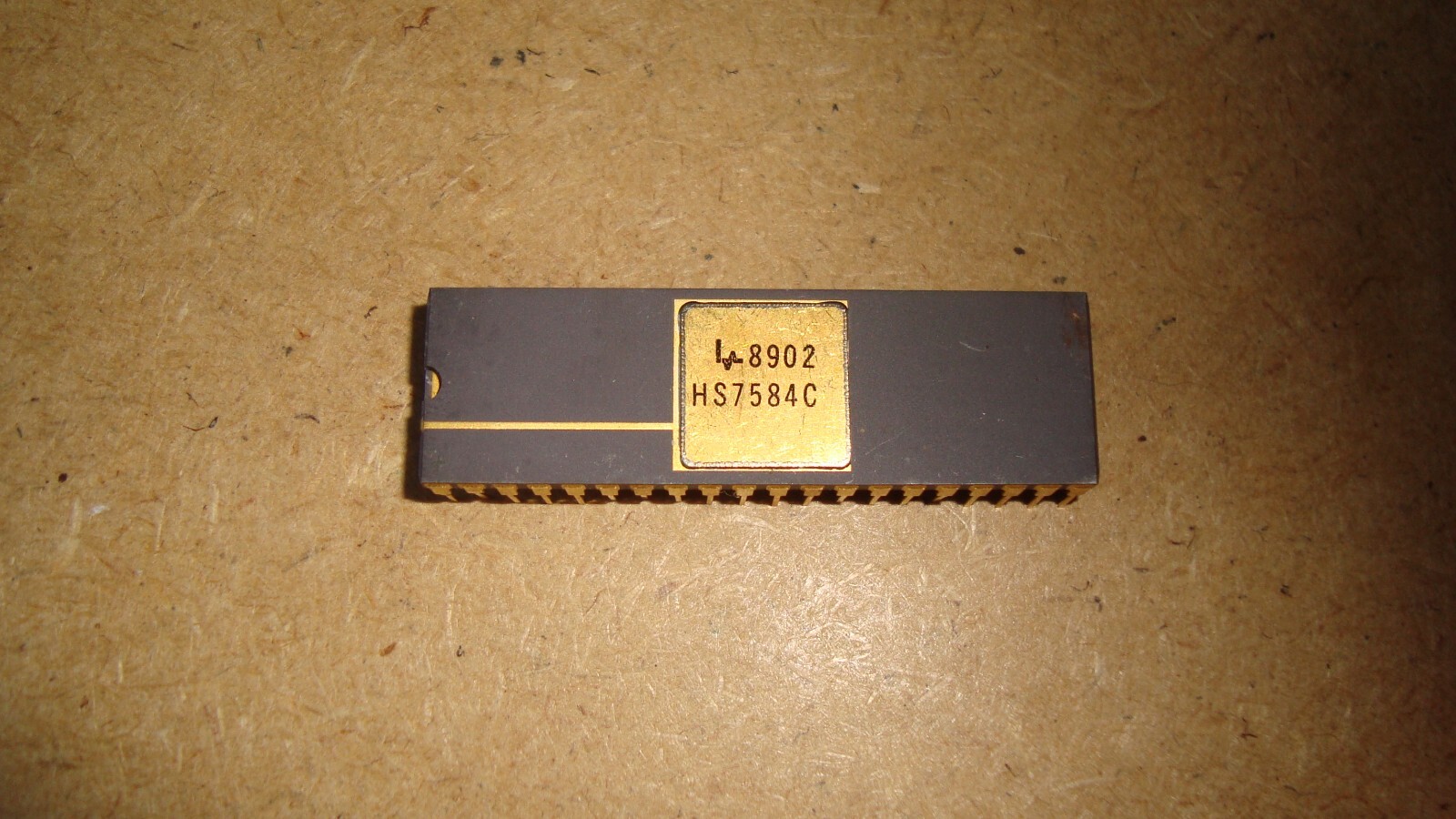 SIPEX HS7584C MICROPROCESSOR 40Pin Dual Inline C-DIP - Rare - Collectible -