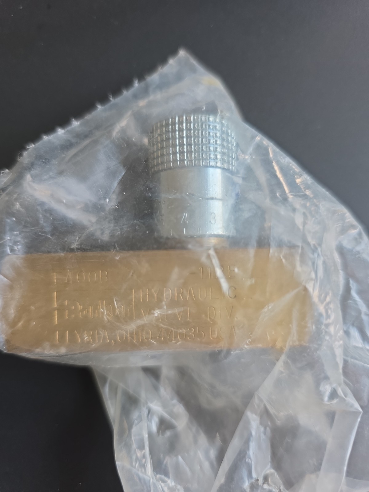 Parker F400B Hydraulic Flow Control Brass Valves 2000 PSI 5 GPM 1/4 NPT New QTY