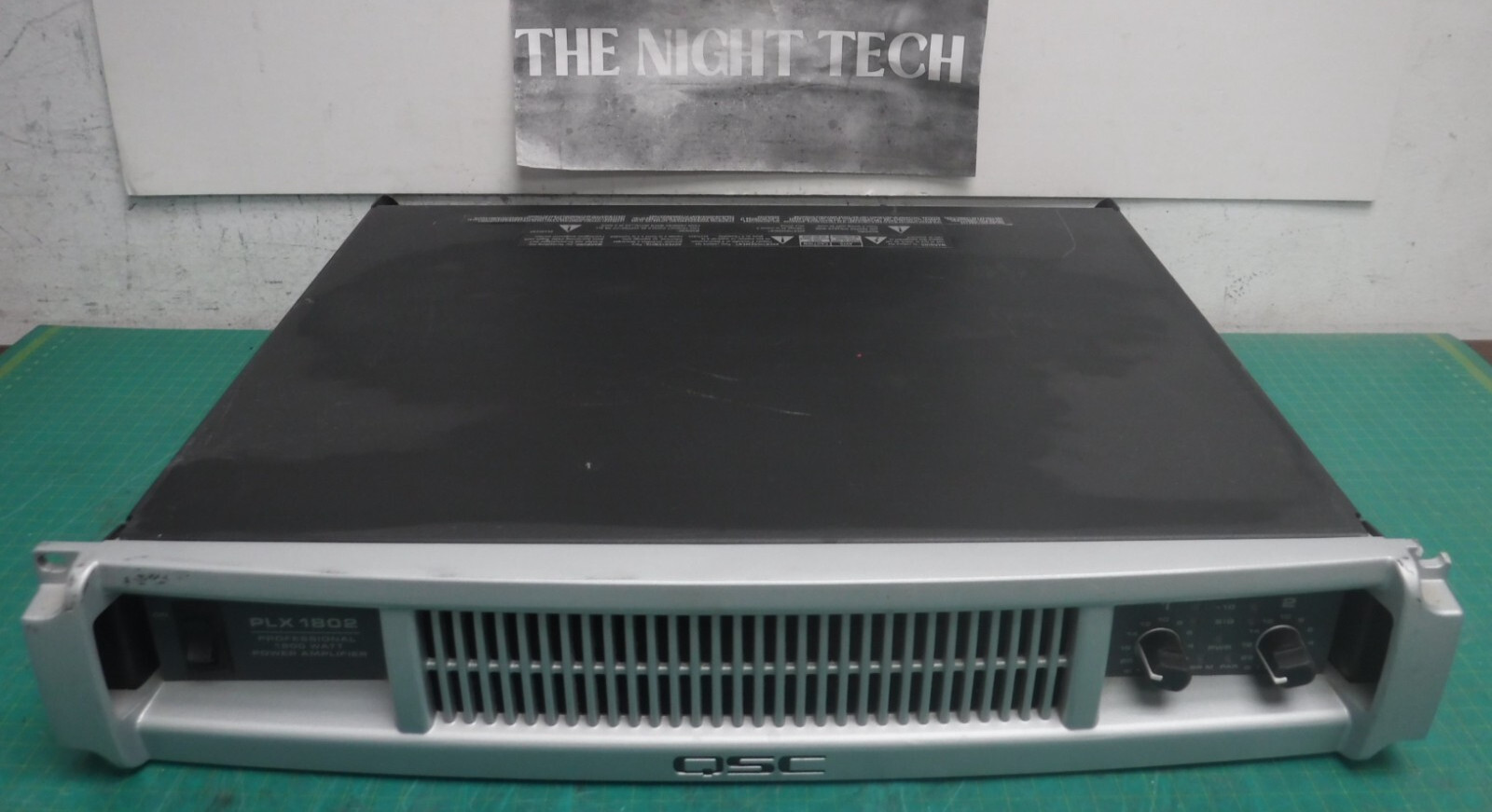 QSC PLX1802 PROFESSIONAL 1800 WATT POWER AMPLIFIER