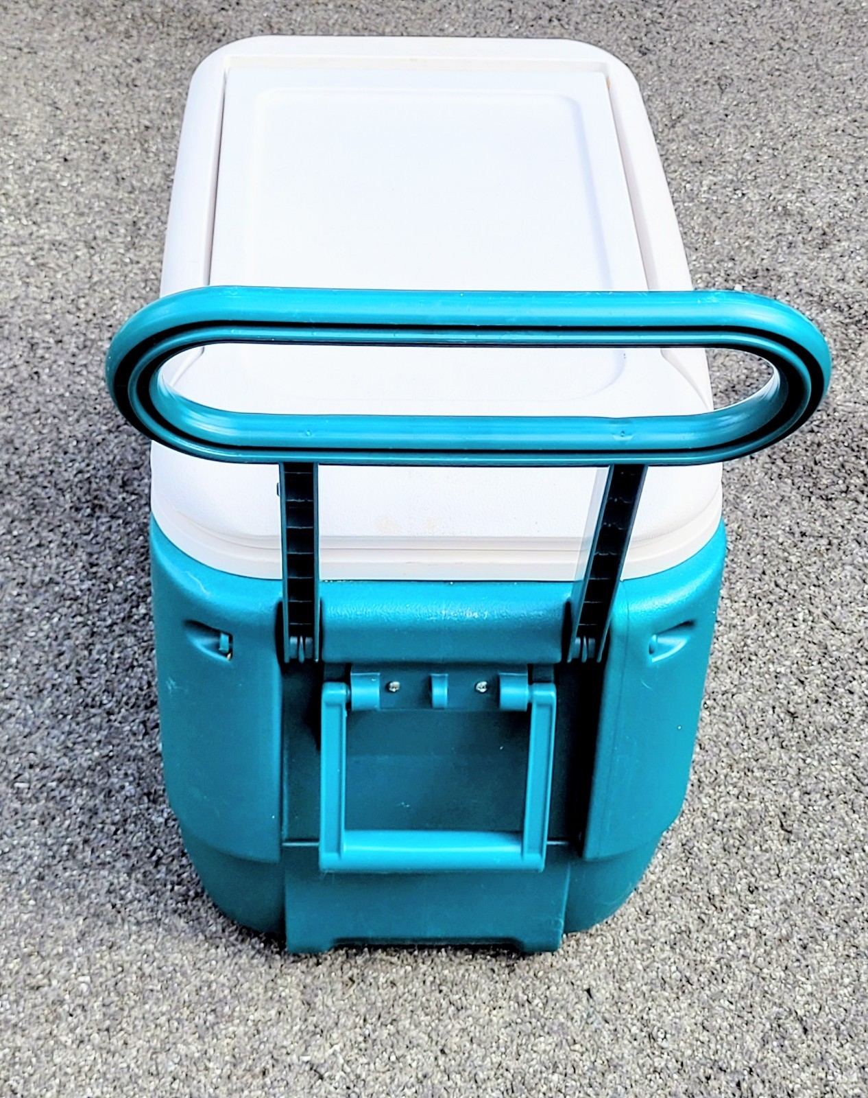 Vintage Igloo Travel Wheelie Cool 38QT Rolling Cooler Wheeled Ice Chest Green
