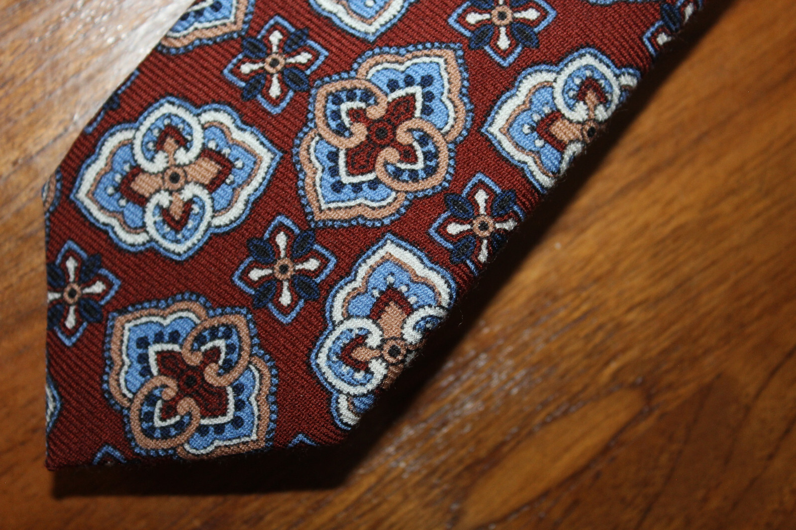 DANIEL CREMIEUX MENS NECKTIE 100% WOOL SLIM GEOMETRIC-PAISLEY BURGUNDY MULTICOLR