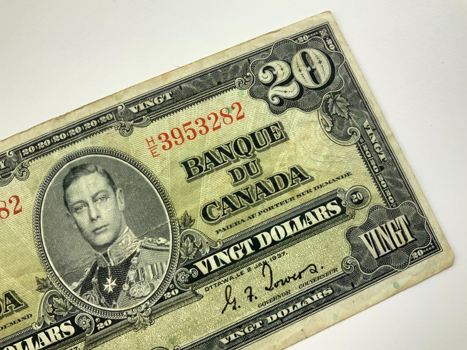 1937 Canada 20 Dollars Circulated Banknote HE Prefix Coyne Towers JJ453