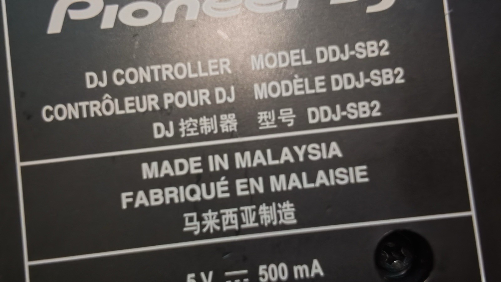 Pioneer DJ DDJ-SB2 Serato 2-Channel 2-Deck DJ Controller powers on