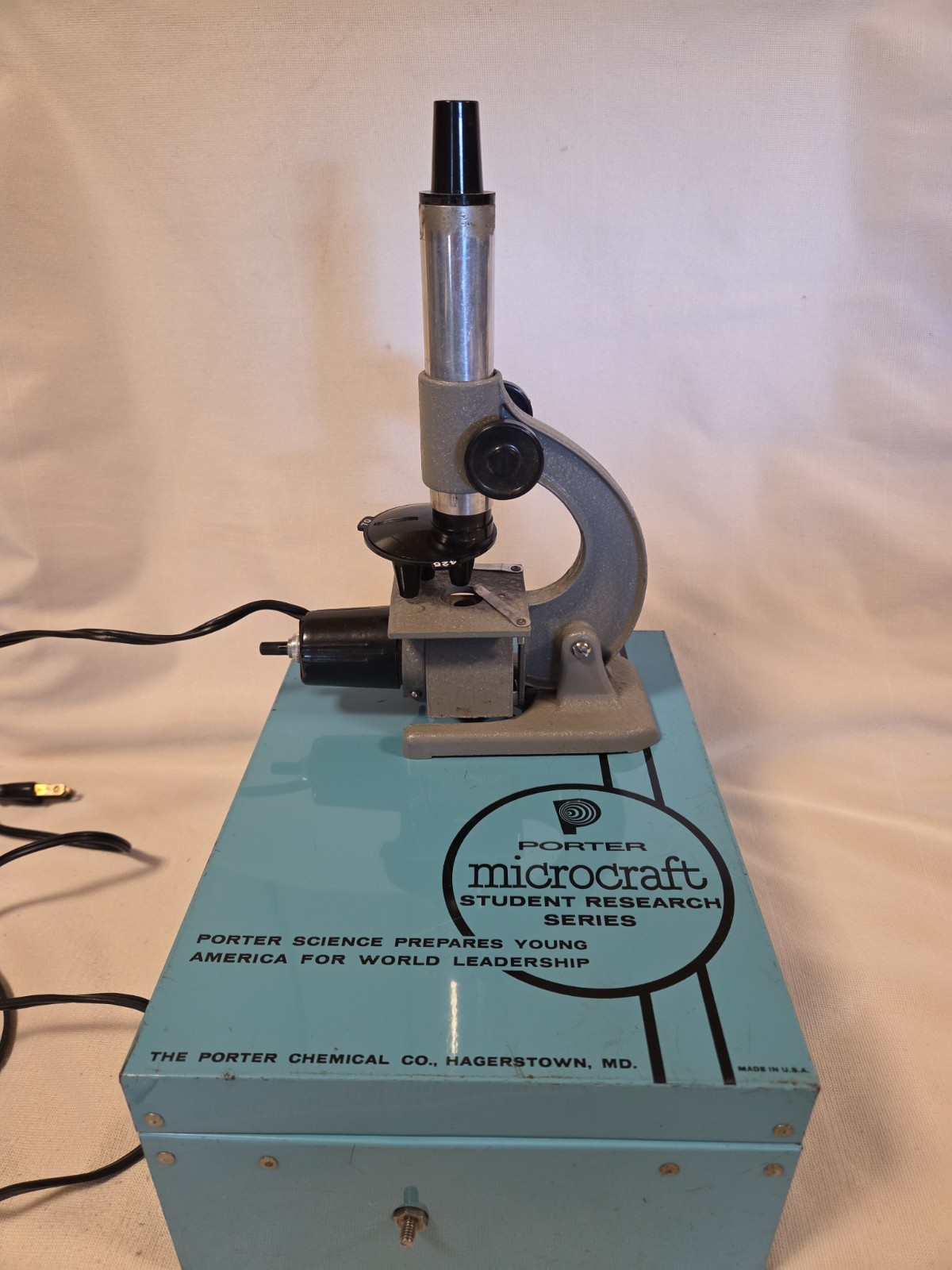 Vintage Porter Microcraft Student Research Microscope in Original Metal Case