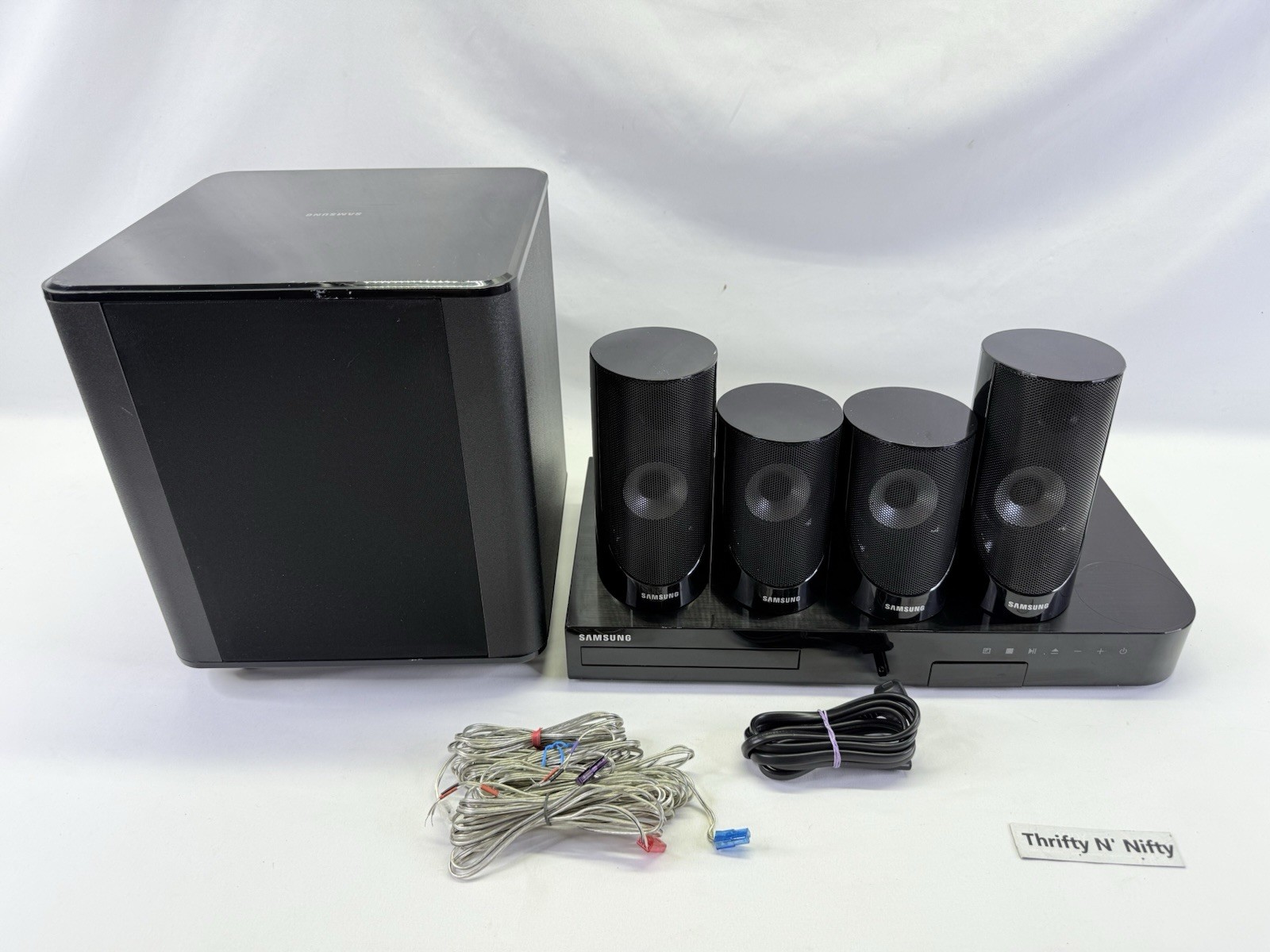 Samsung HT-J5500 3D 5.1 Ch. Smart Home DVD/Blu Ray Theater System (incomplete)