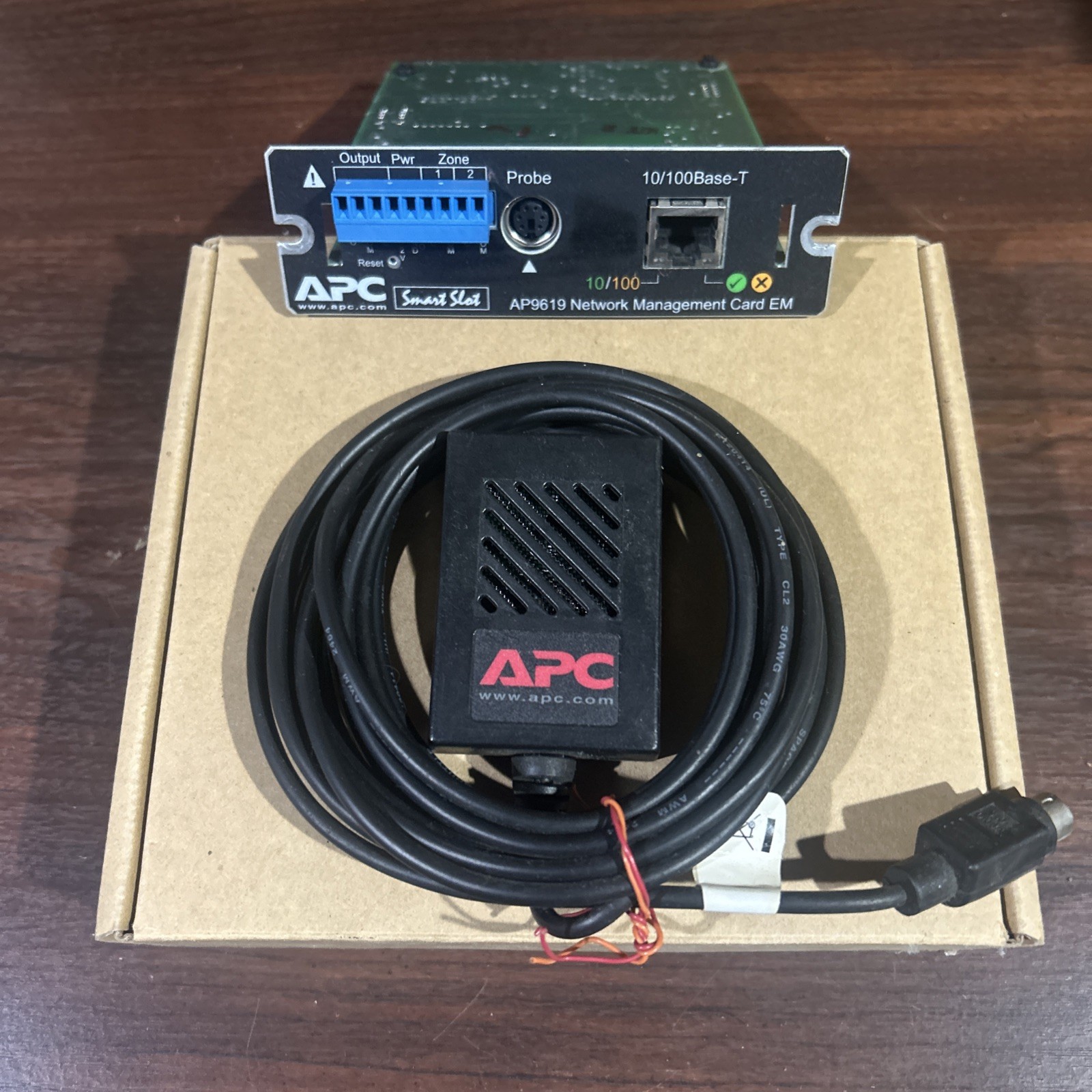 APC AP9619 Network Card & Temperature Sensor Probe (Black) AP9512TBLK