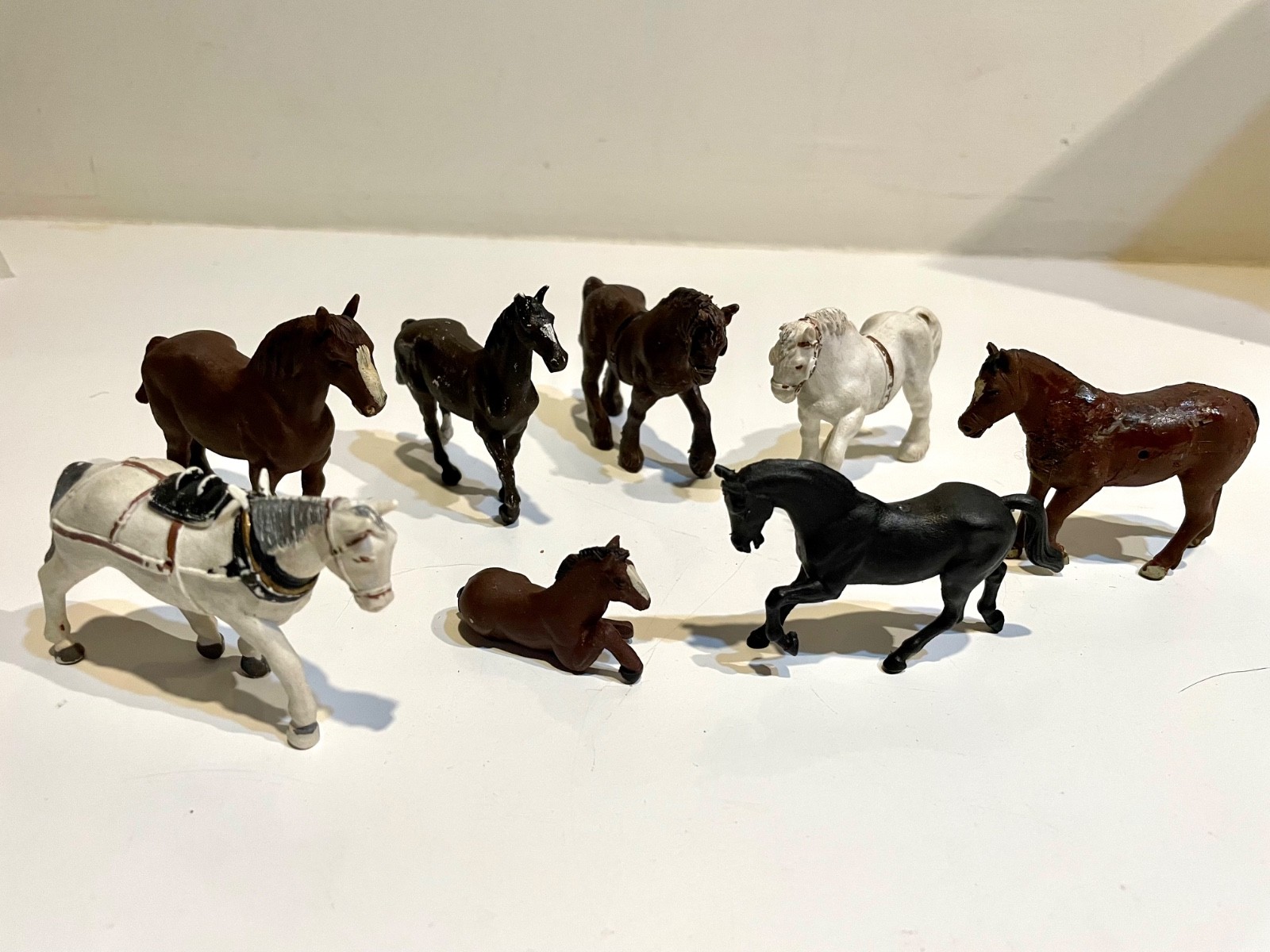 Britains LTD_8 Plastic Toy Horses_Vintage 1970s