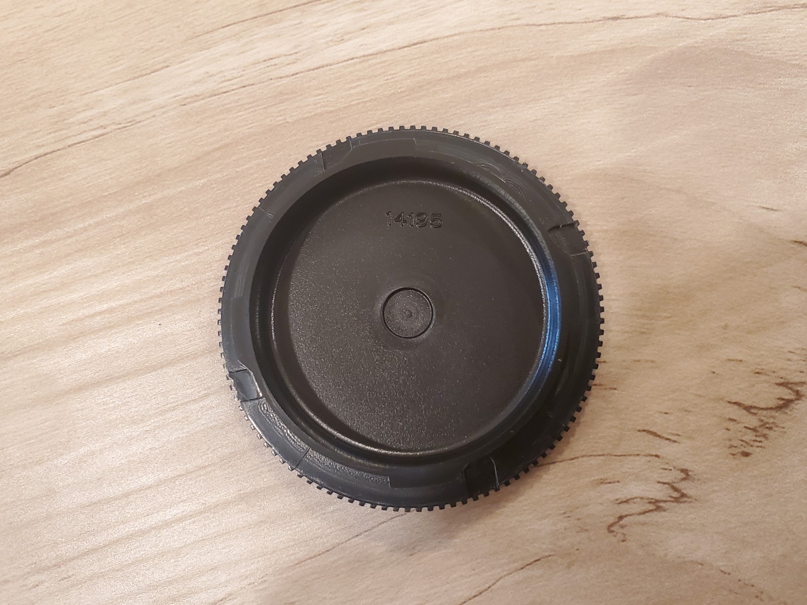 Teleconverter or Camera Body Dust Cap For Leica M Mount # 14195 - Nice