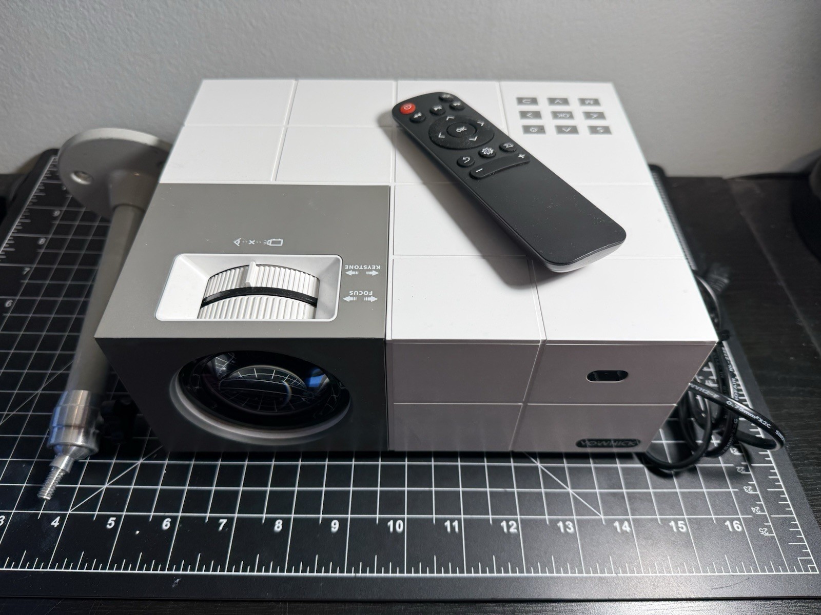 YoWhick 1080P 5G WiFi Bluetooth Projector 4K, 15000L, With Ceiling Mount