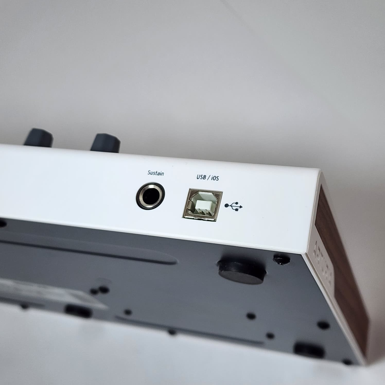 Arturia MiniLab MKII 25 Key Slim Keyboard Controller