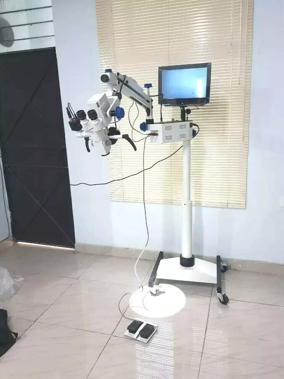 5 STEP ENT Multidisciplinary Surgical Microscope. Neurosurgery, Spine and Crania