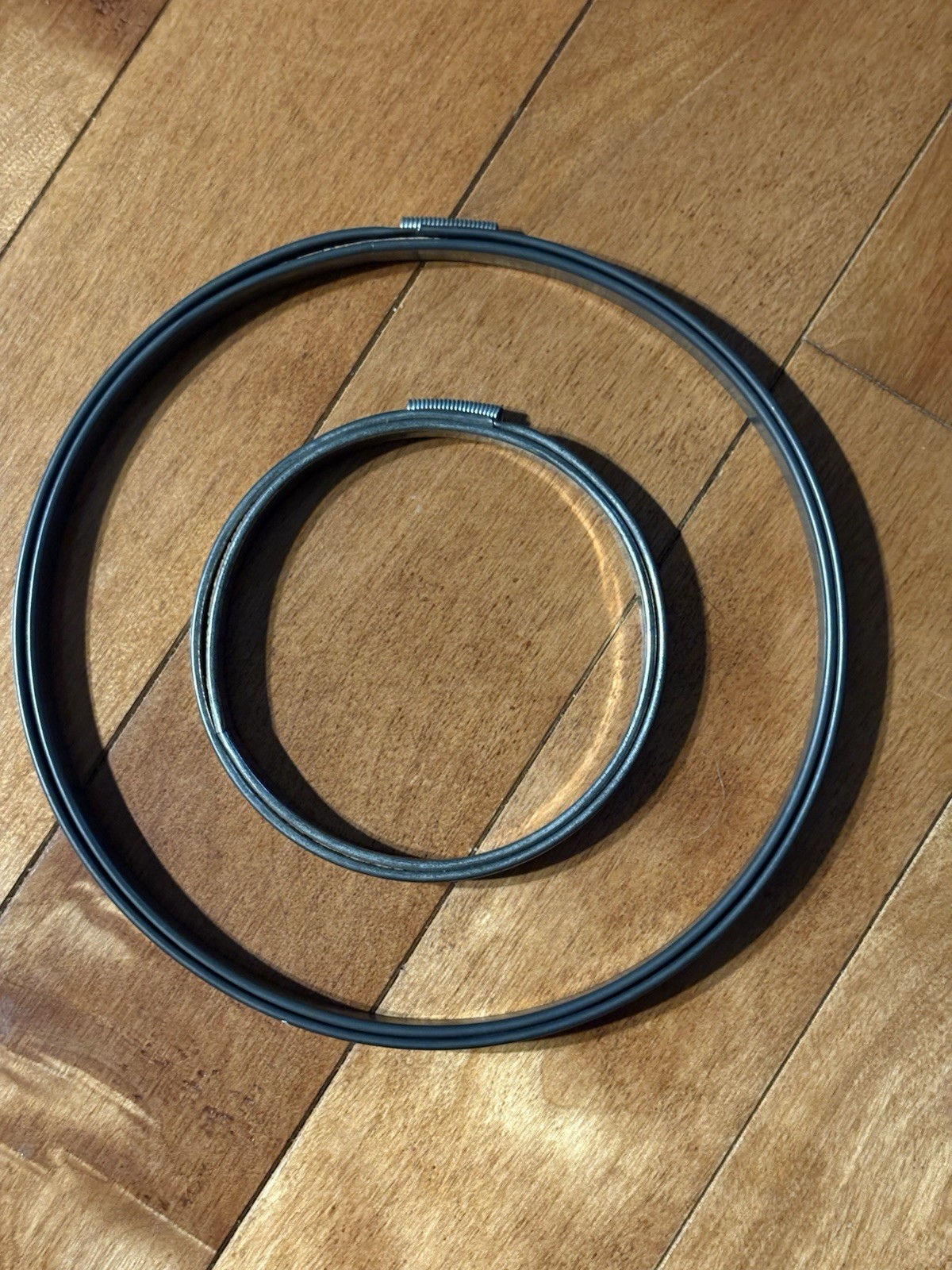 Lot of 2 Vintage Round Metal Spring Tension Hoops Cork Liner 3” & 7” For Crafts