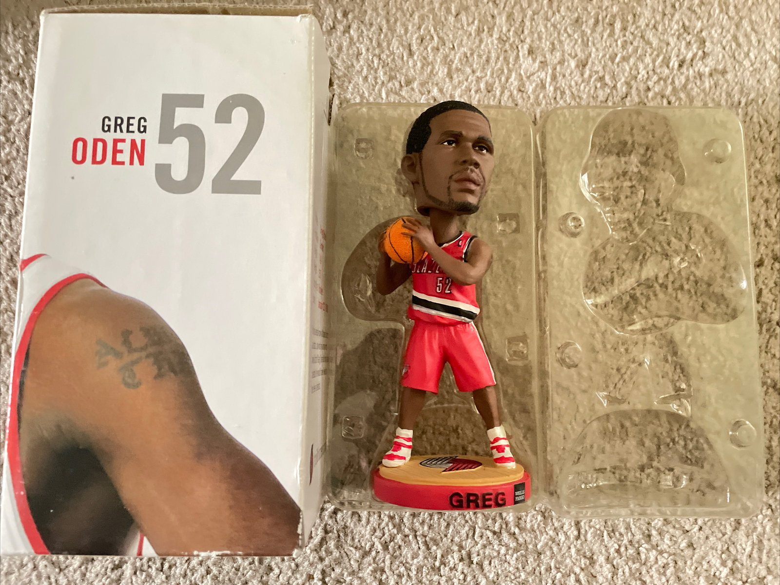 wells fargo Greg Oden Bobblehead in box