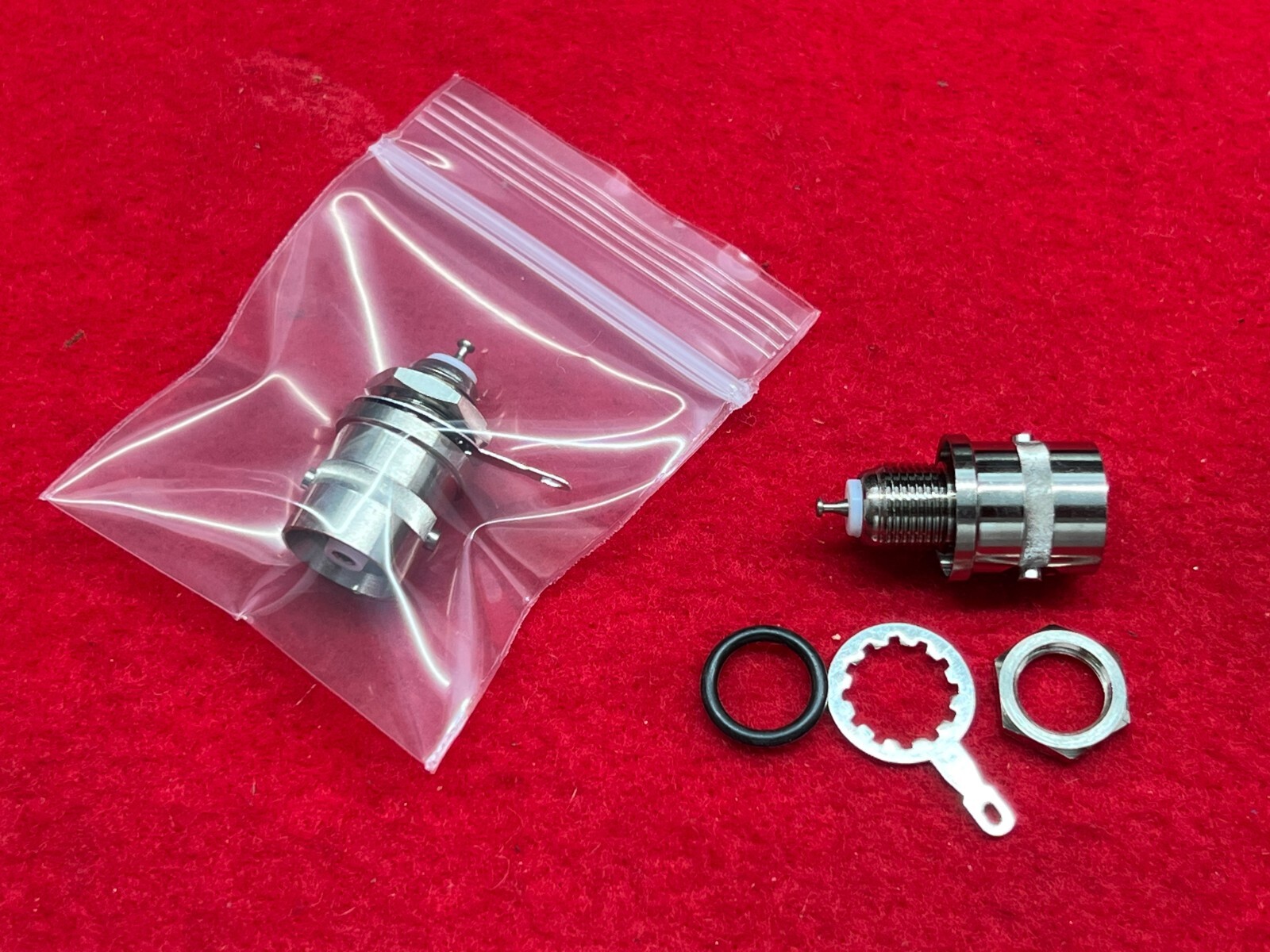 Ludlum C-Connector Bulkhead Jack UG706/U for Survey Meter, Scintillator Detector