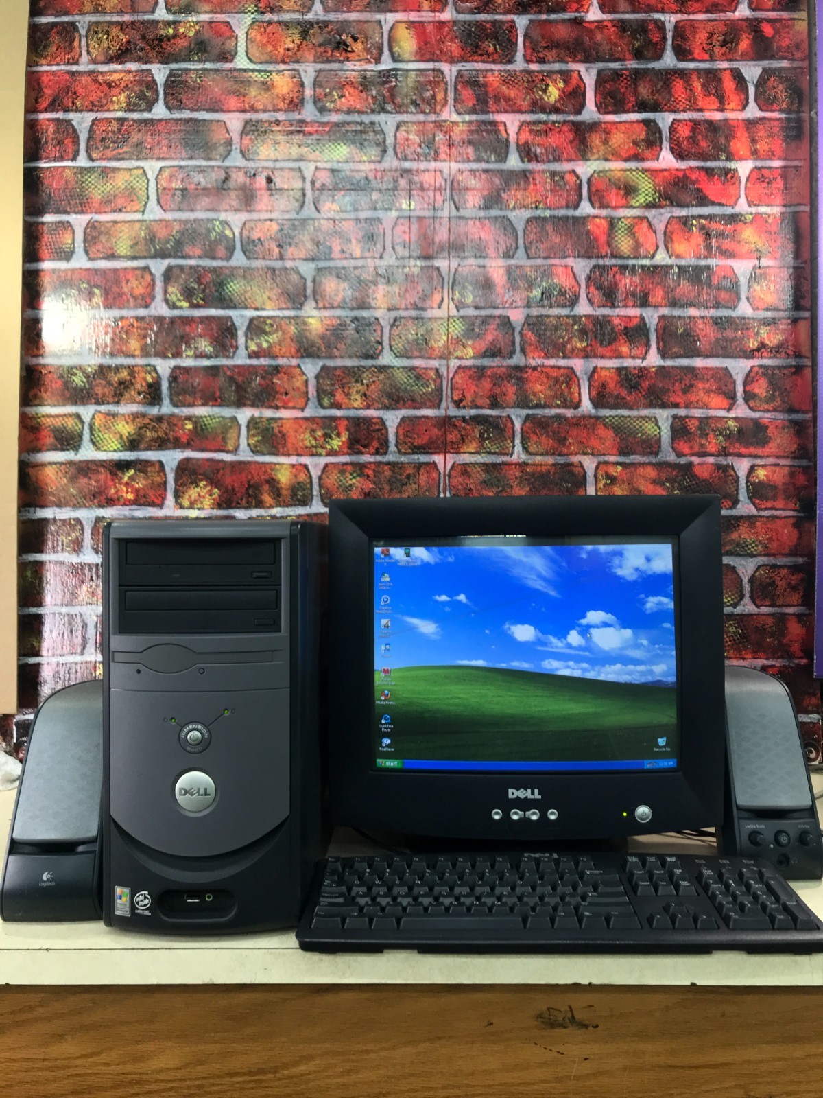 Dell Dimension Complete Home PC Setup w/Monitor Keyboard/Mouse (Windows XP)