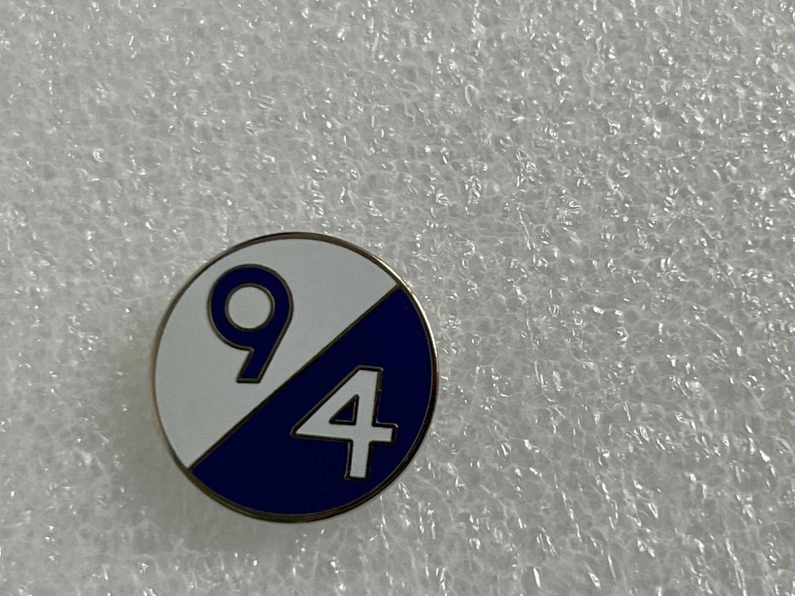 US ARMY 94TH INFANTRY DIVISION  HAT PIN (H0) 7/8TH INCHES
