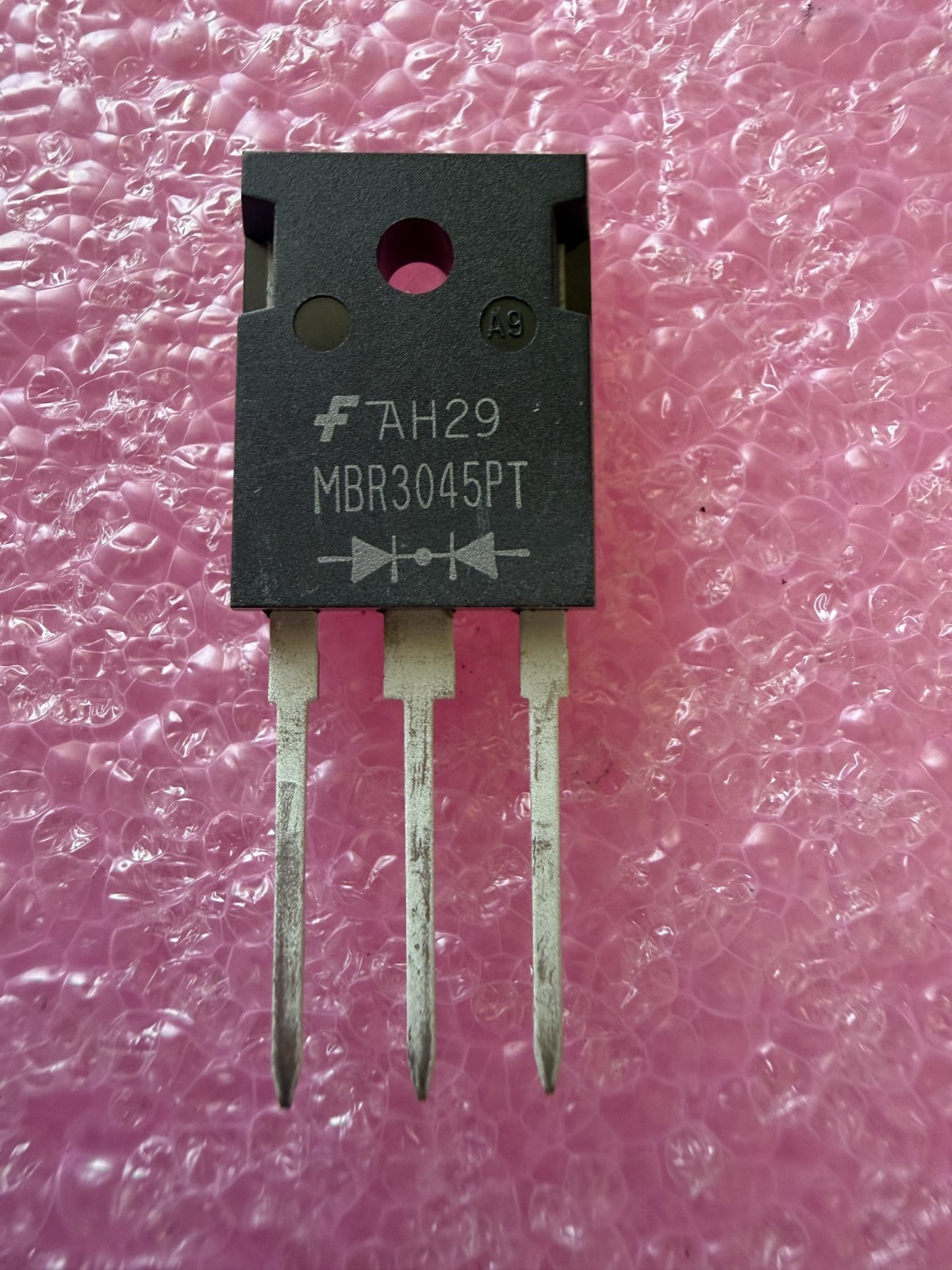 Fairchild  MBR3045PT Integrated Circuit