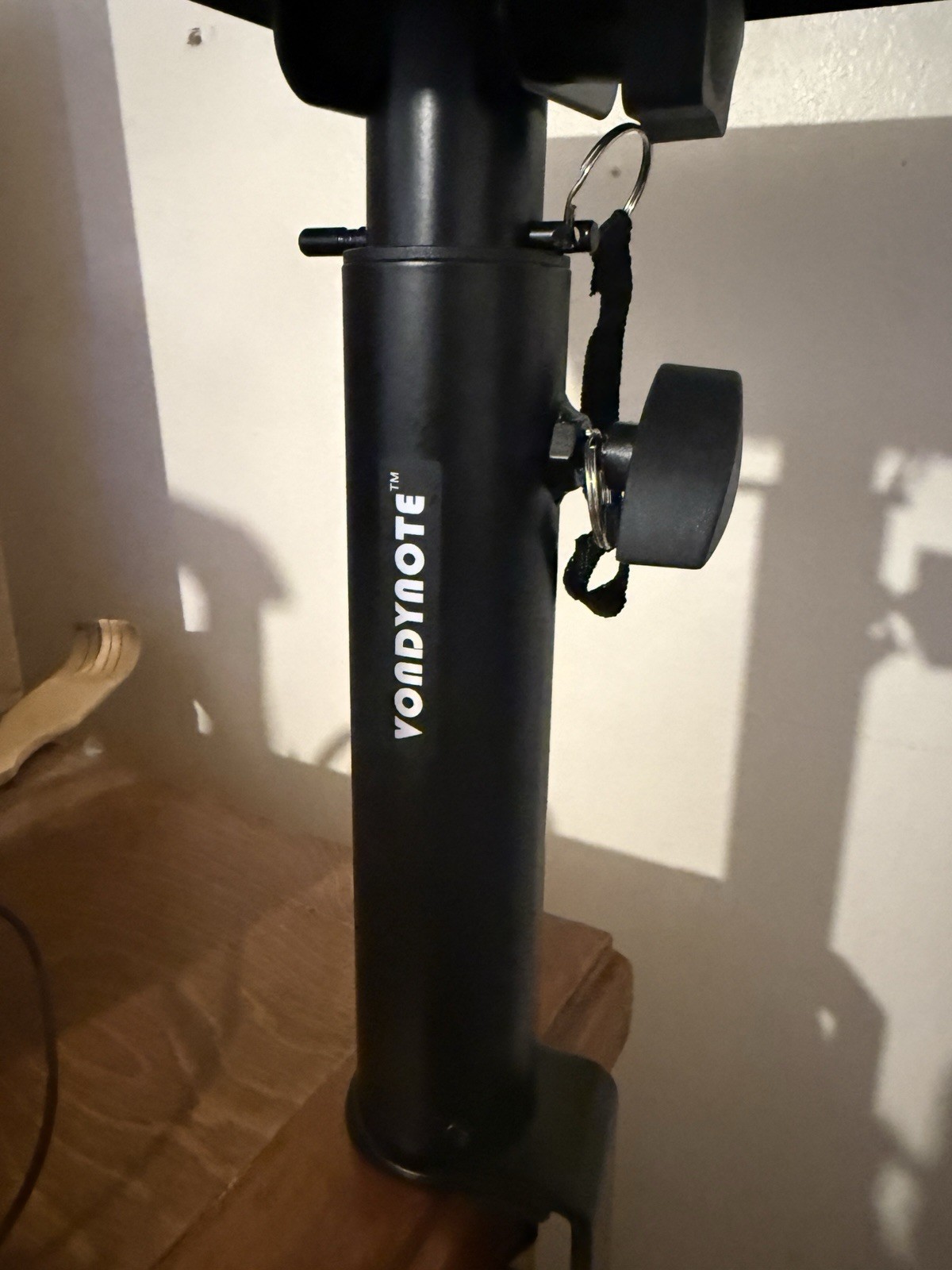 Vondynote Black Height-Adjustable Clamp-On Metal Speaker Mount