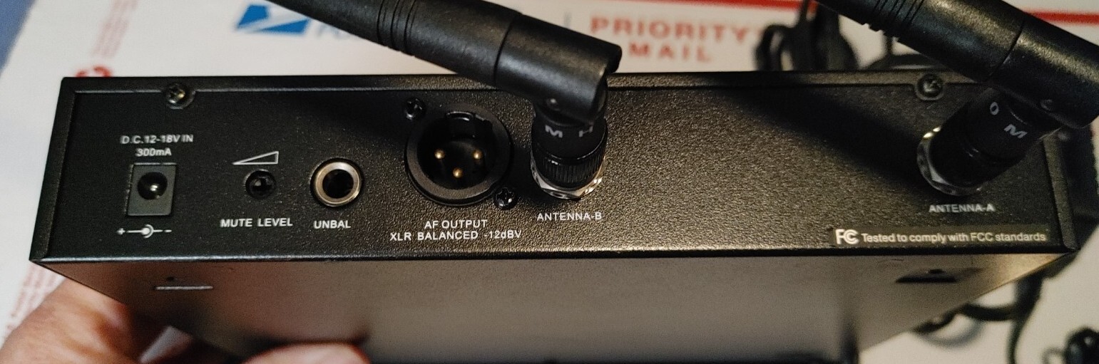 Airwave Technologies AT-3000 UHF Diversity Wireless Microphone Receiver