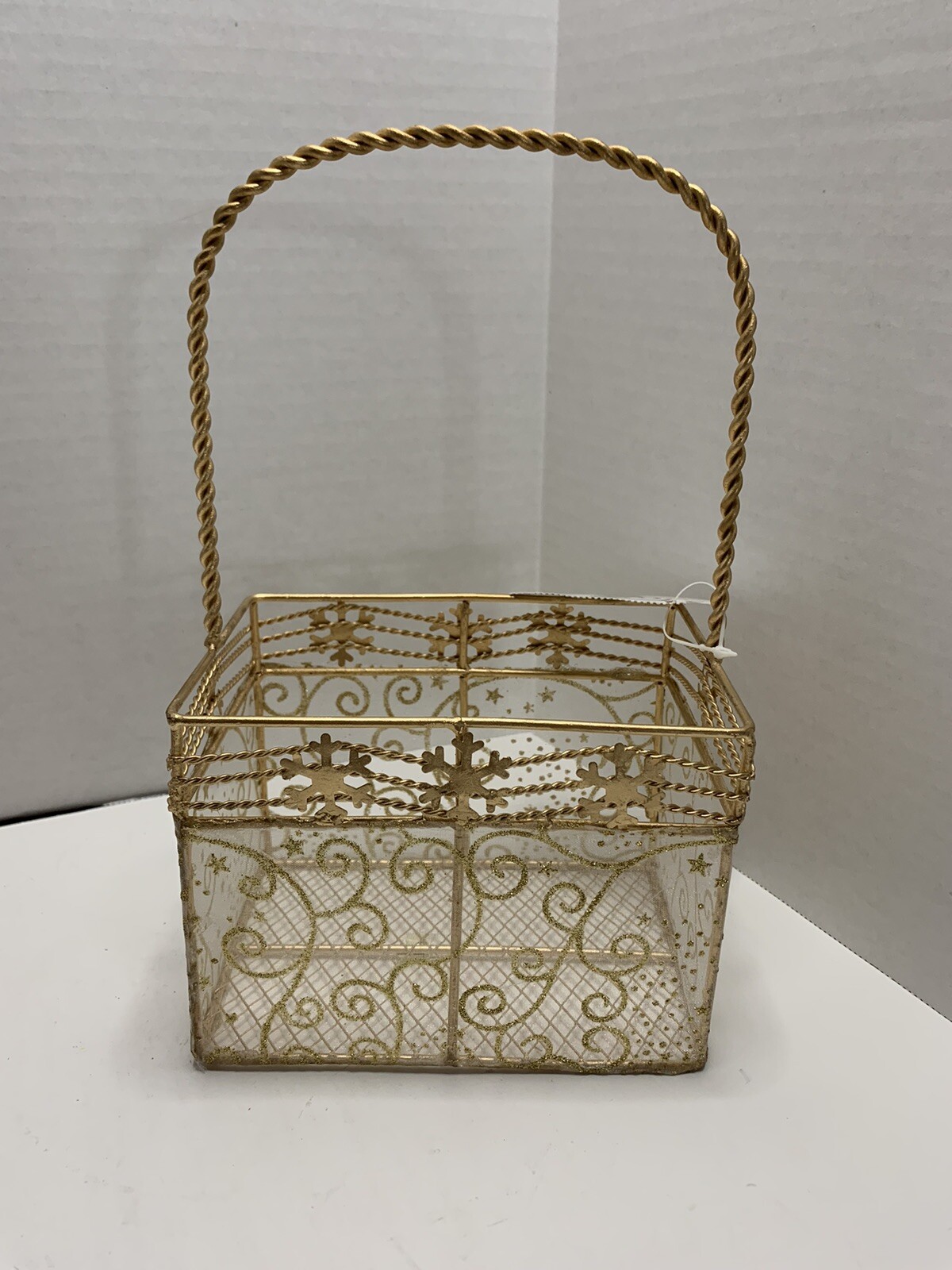 Metal Wire Basket Gold Tone Christmas Wedding Holiday 10” x 6”