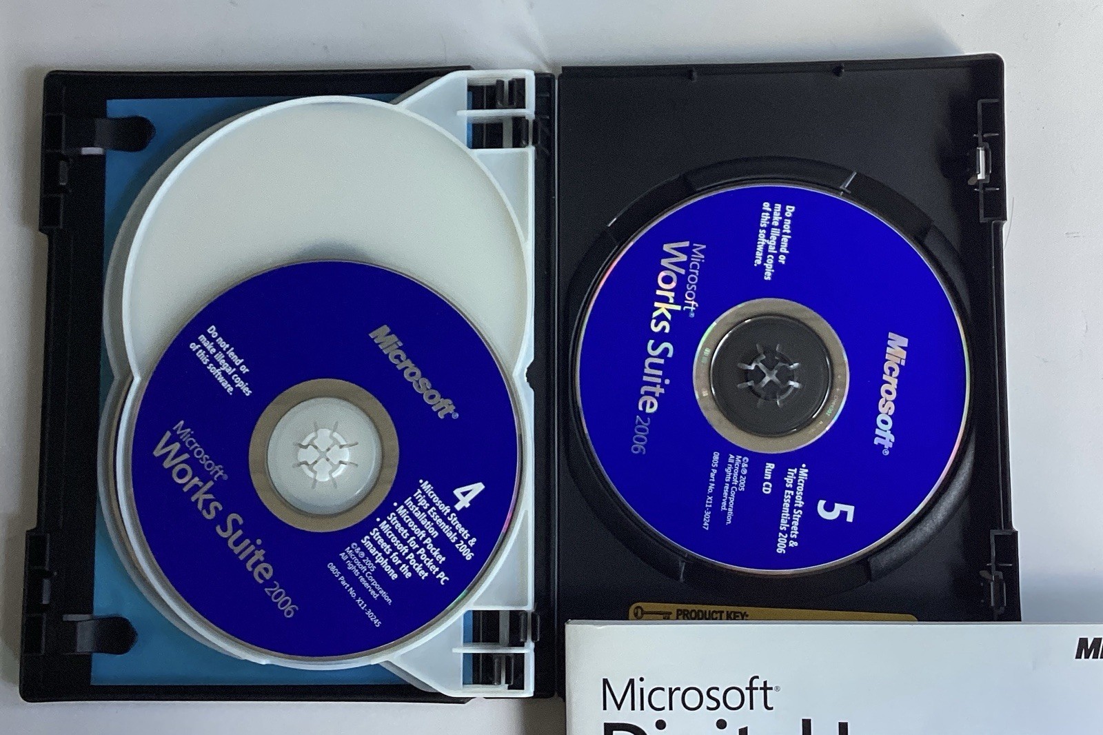 Microsoft Works Suite 2006 - Product Key - Digital Image 2006 Manual