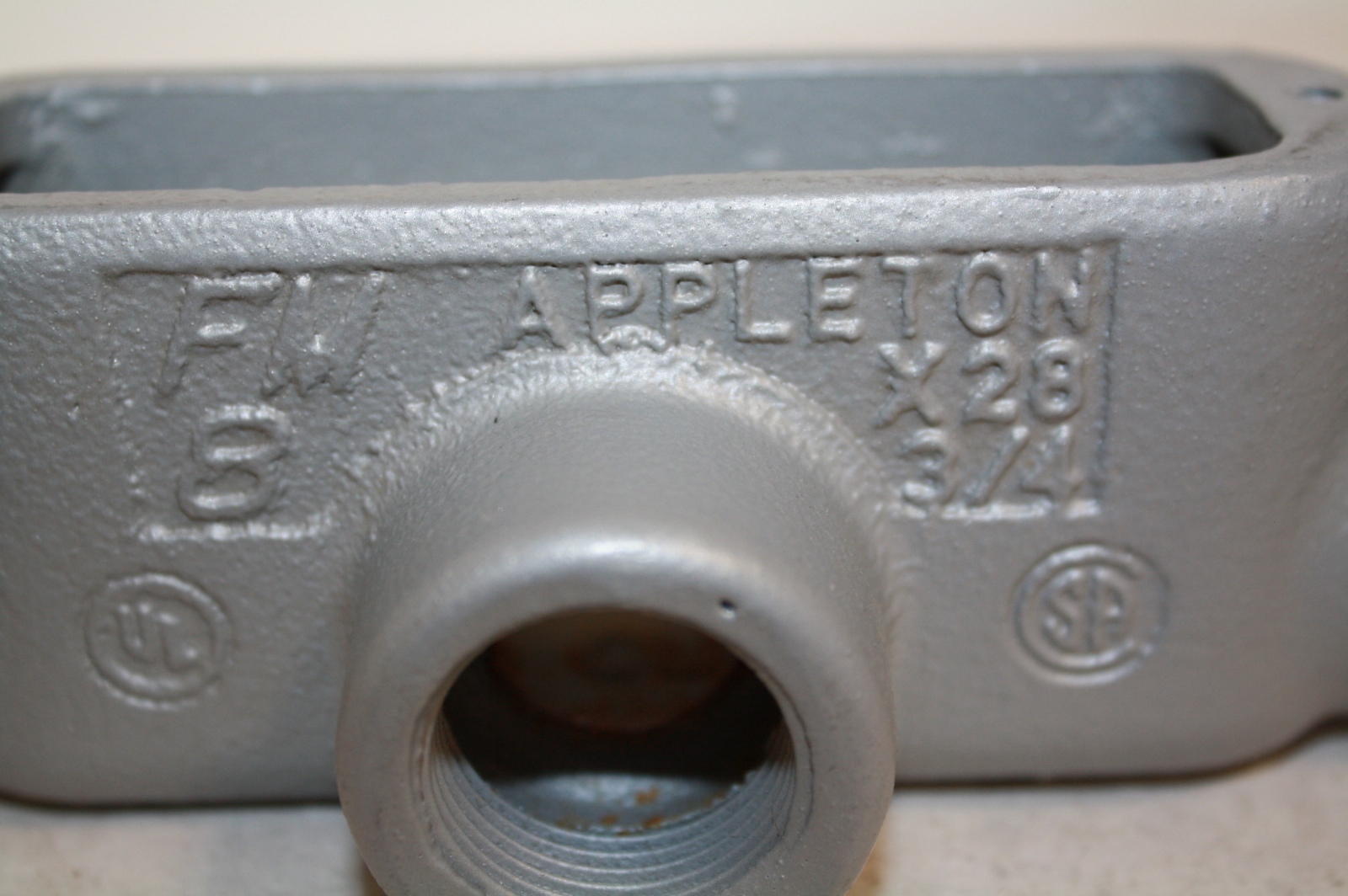 (2) APPLETON X28 3/4" CONDUIT BODY
