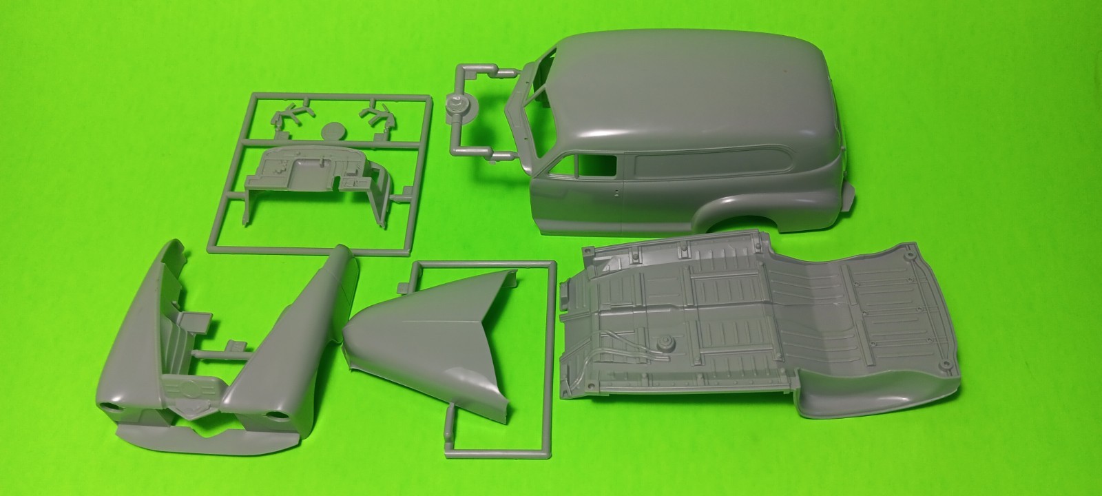 1948 Chevy Fleetmaster Sedan Delivery 1/25 Moebius Body Hood Fenders 1946 1947