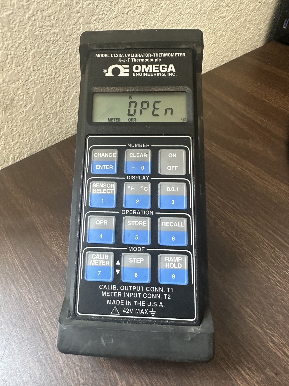 Omega CL23A Thermocouple calibrator
