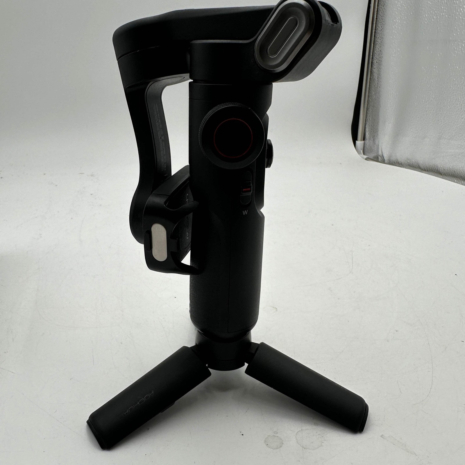Aochuan Smart XE 3-Axis Smartphone Stabilizer