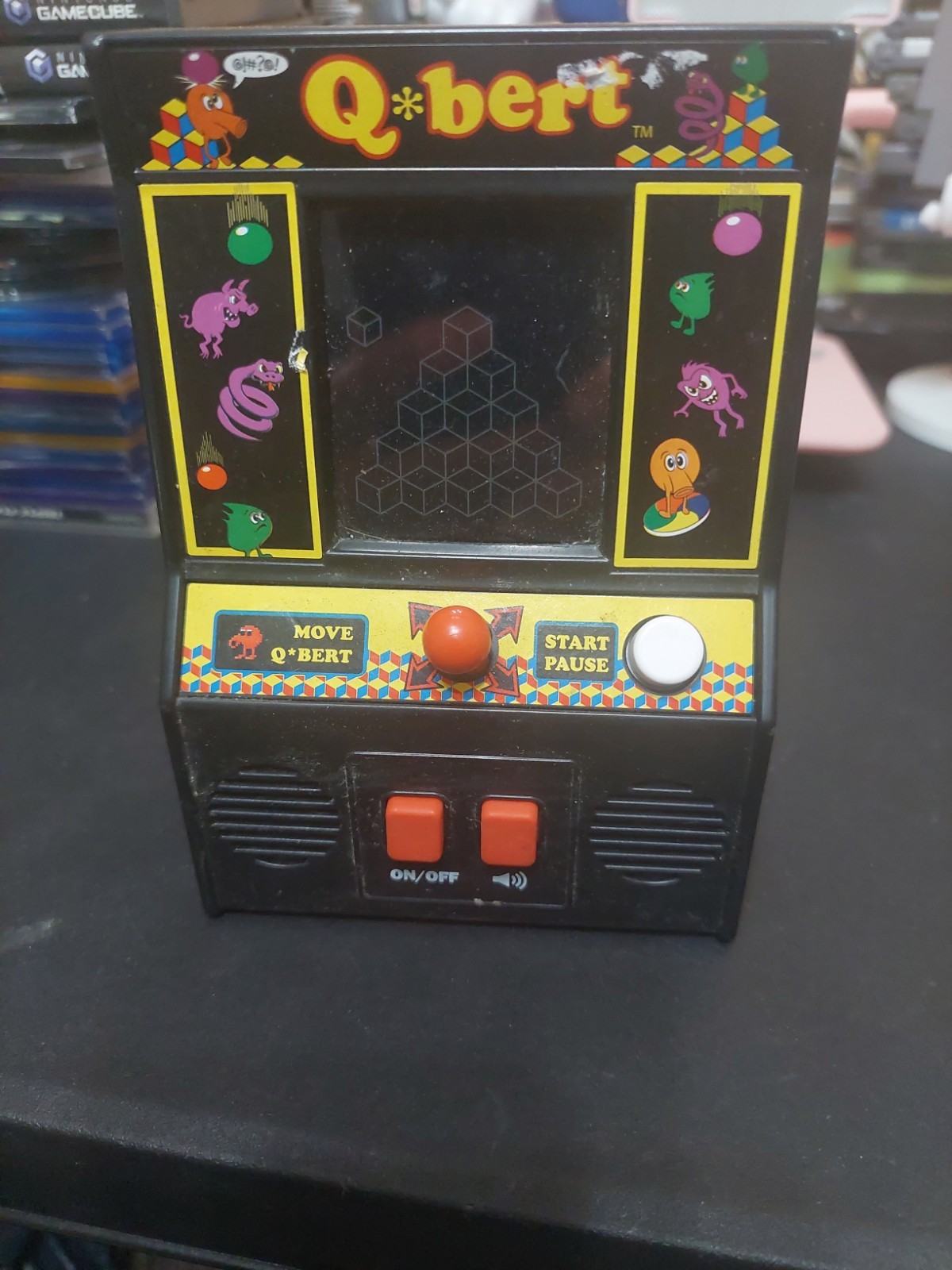 Q*bert Mini Arcade Machine  Game  TESTED