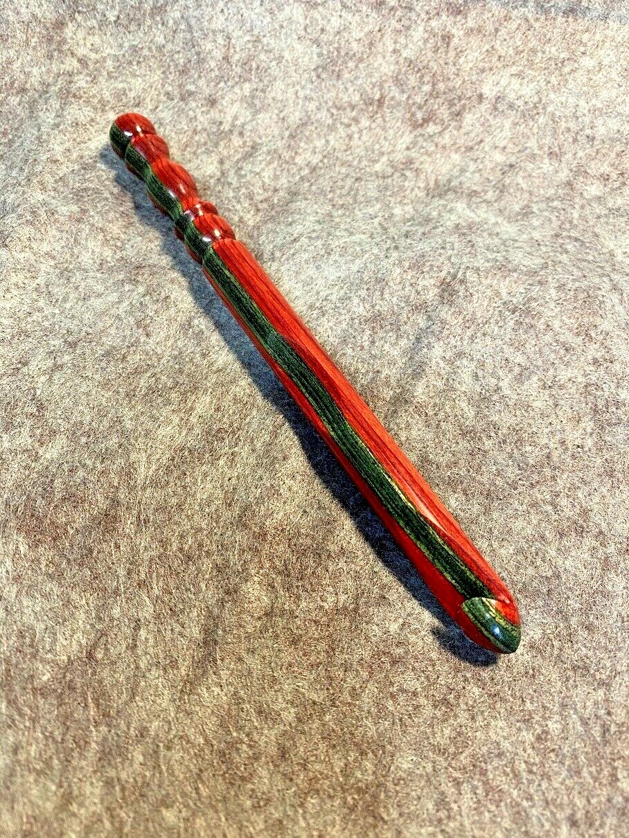 Hand carved Holiday Holly Red & Green Wood YARN  CROCHET HOOK  size P