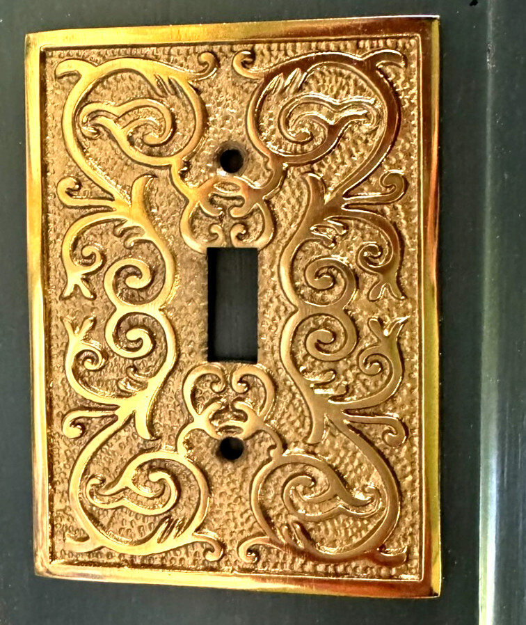 Antique -Gold Metal Single Toggle Light Switch Plate Wall Cover Decorator Scroll