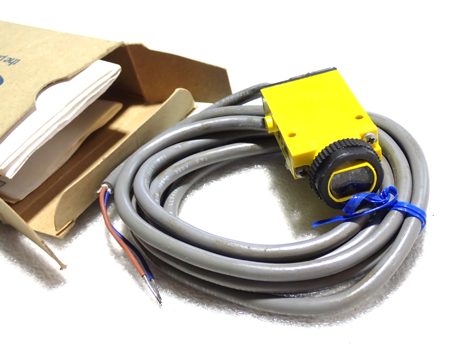 1PC Banner SM2A312D 25965 Mini-beam Photoelectric Sensor NEW