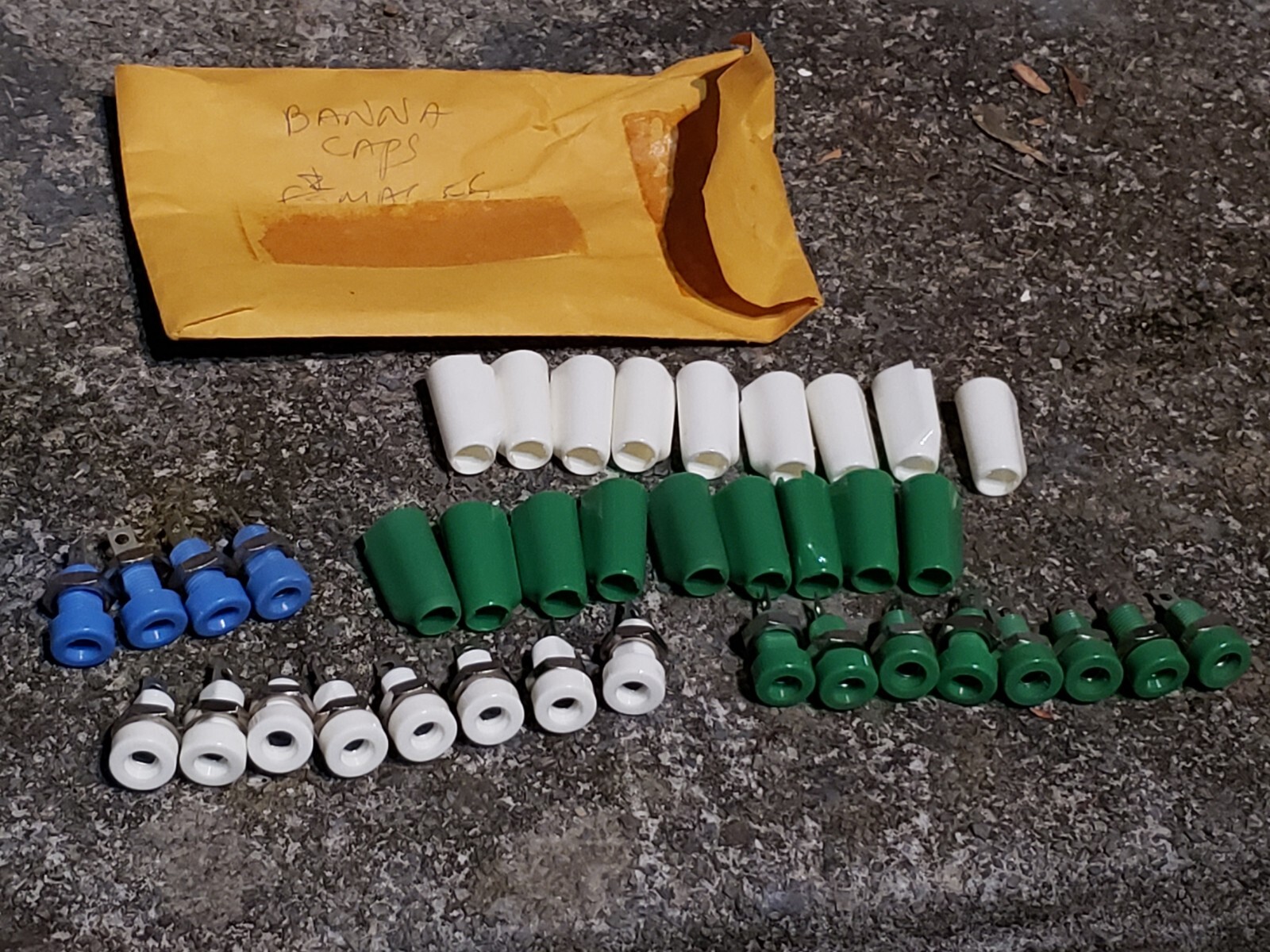 20 New Heathkit Misc. Banana Jacks + 18 Banana Caps NOS
