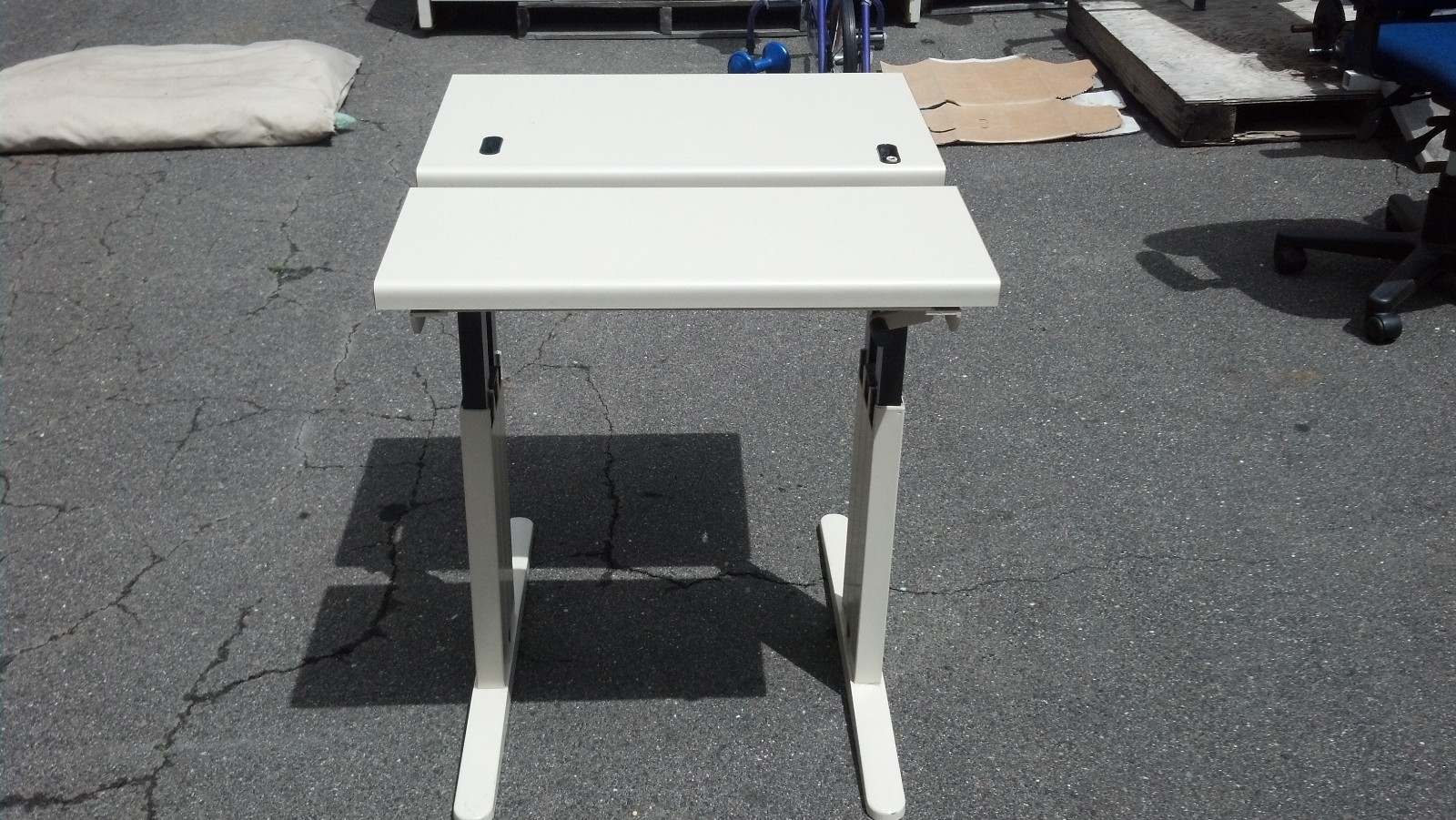 COMPUTER TABLE WITH 2 ADJUSTABLE WORK SURFACE'S We Deliver Locally Nor CA