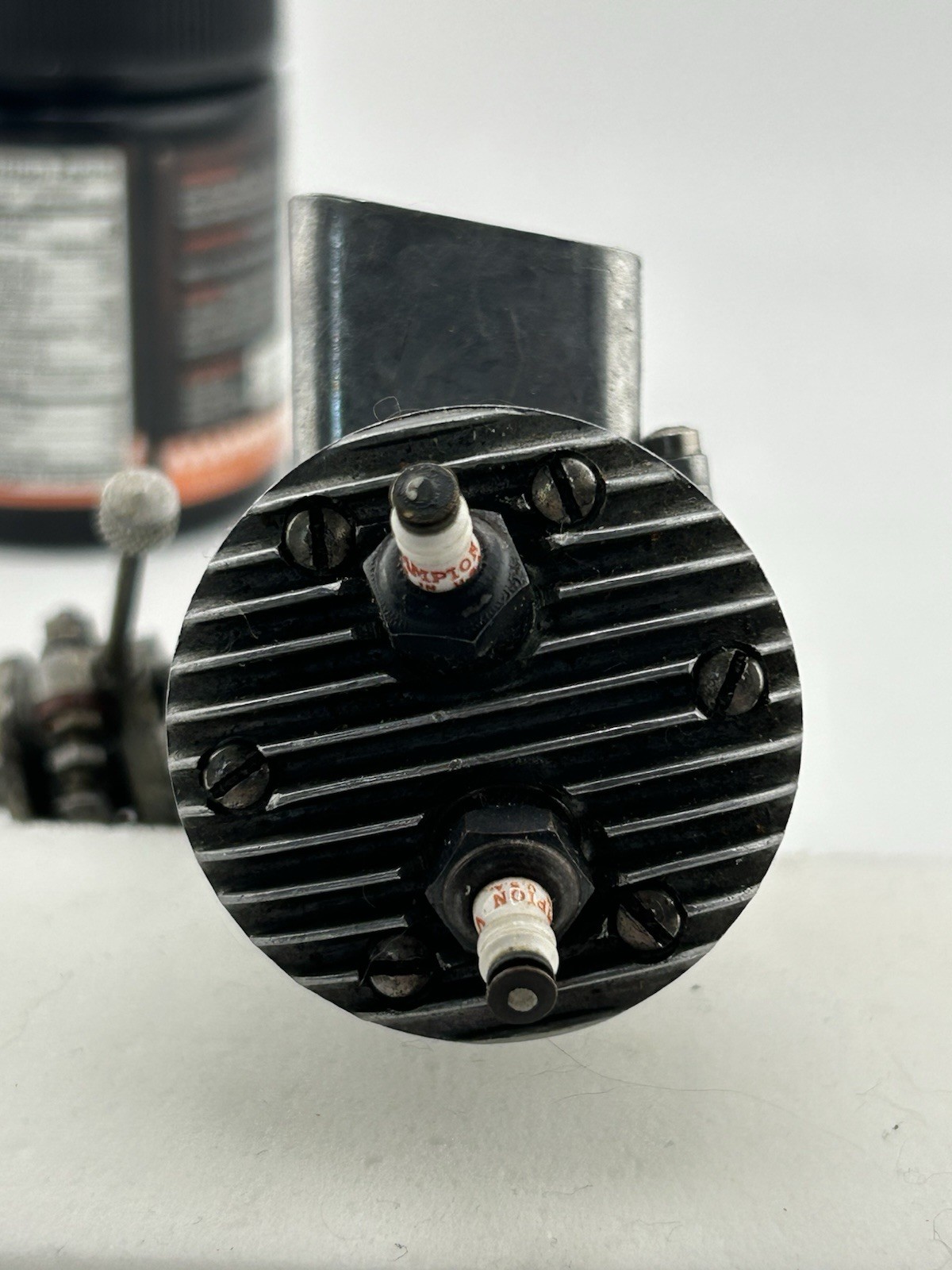 Vintage Super CYCLONE Dual plug Airplane Engine w/Compression