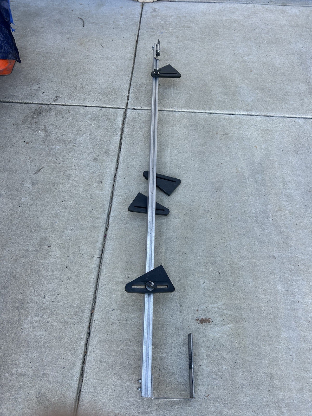 Used 87 Inch Adjustable A- Pole Glass Hold Down rail. My Glass Truck